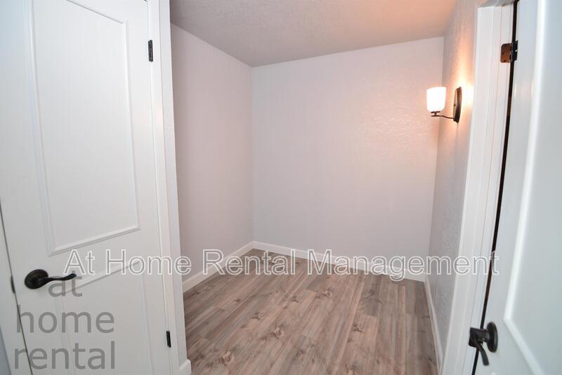 410 W 7th St #430 - 1 property image