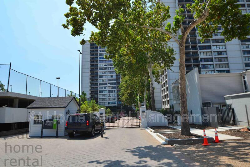 410 W 7th St #430 - 1 property image