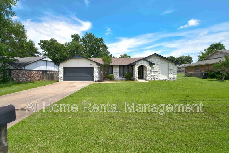 401 North Fir Place property image