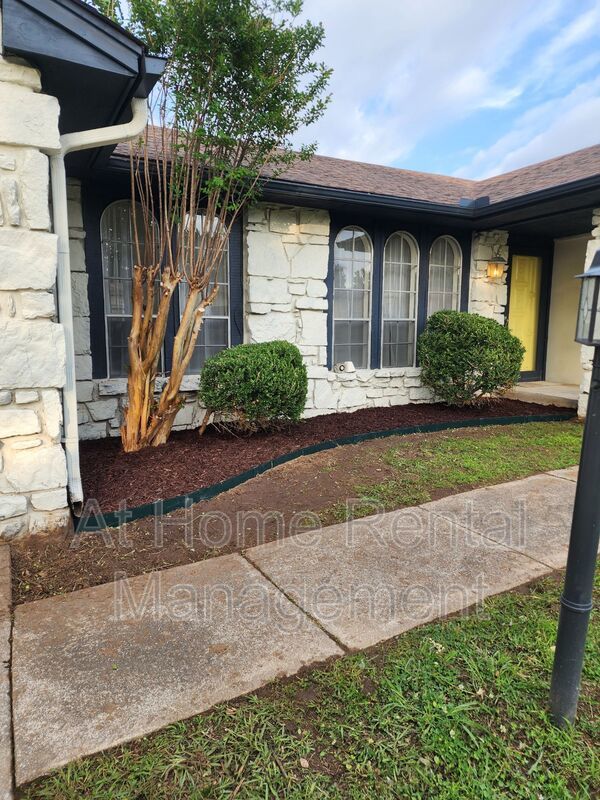 401 North Fir Place property image