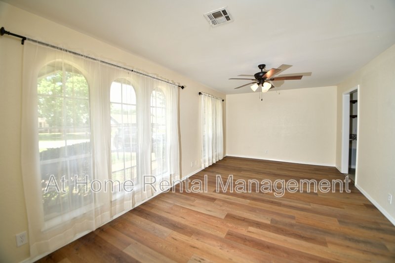 401 North Fir Place property image