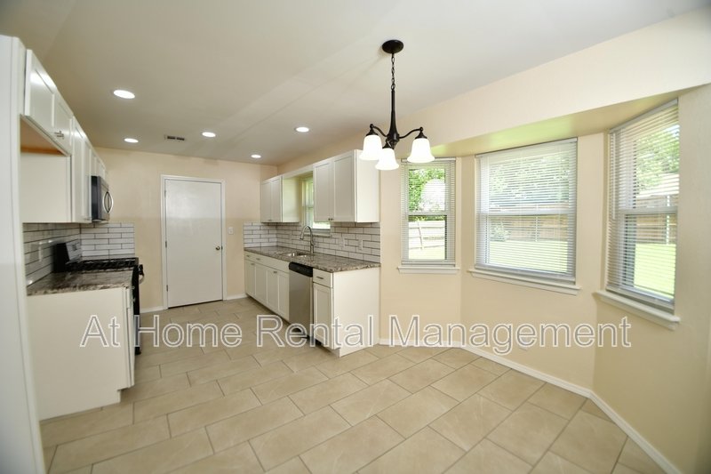 401 North Fir Place property image