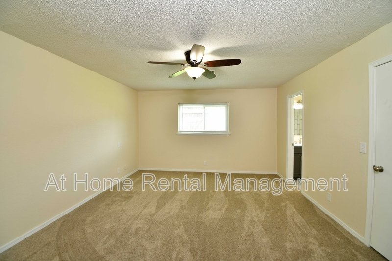 401 North Fir Place property image