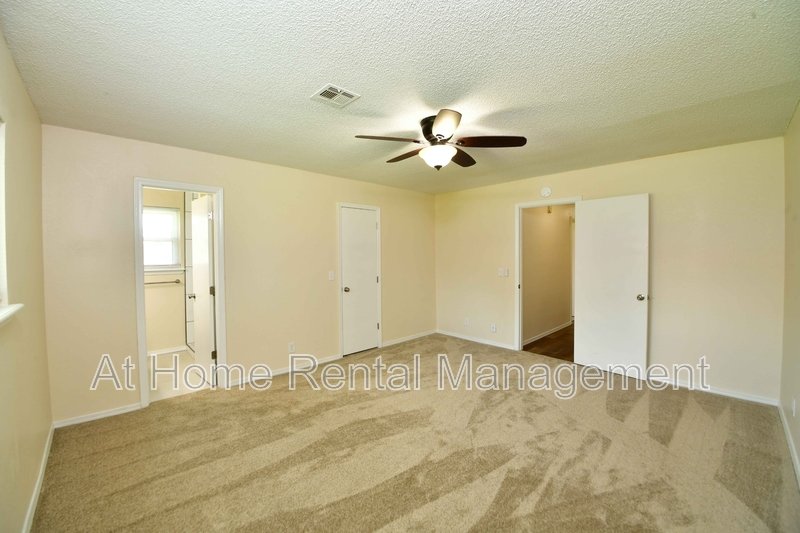 401 North Fir Place property image