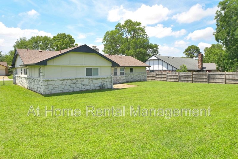 401 North Fir Place property image