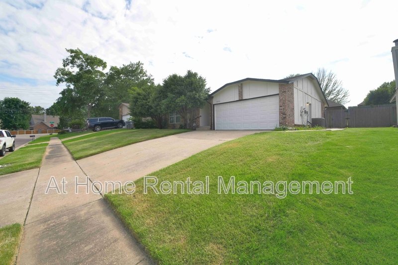 10056 South 91st East Avenue property image