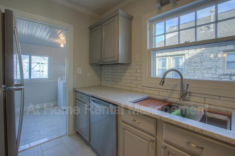 1316 South Knoxville Avenue property image