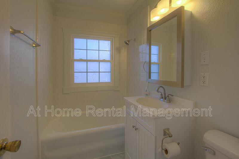 1316 South Knoxville Avenue property image