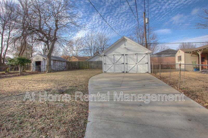 1316 South Knoxville Avenue property image
