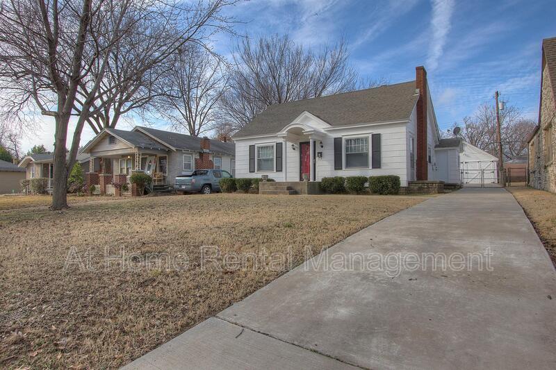 1316 South Knoxville Avenue property image