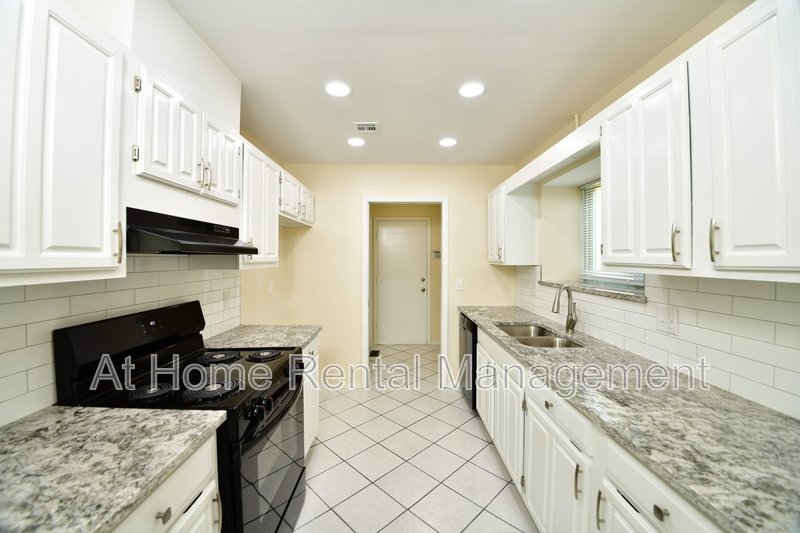 4419 West Madison Place property image